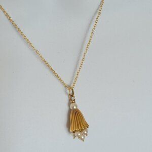 14K Textured Three Dimensional Bell Charm Pendant Dangle Cluster Of Six Pearls